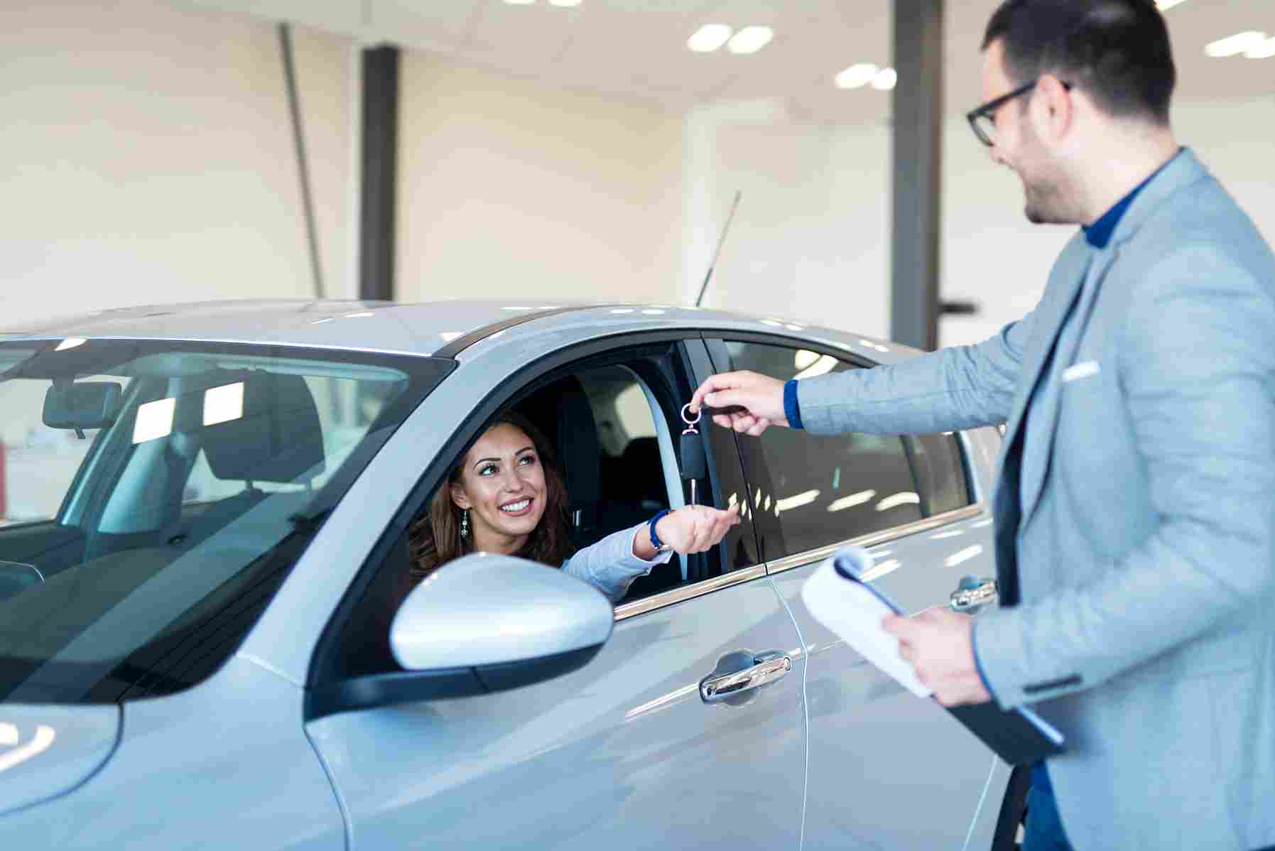Dubai Rent a Car Cheap – Affordable Daily Mobility for City Commuters